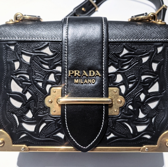 SOLD💕💯Authentic🎉Prada💎CAHIER💎 Leather Bag - Picture 7 of 8